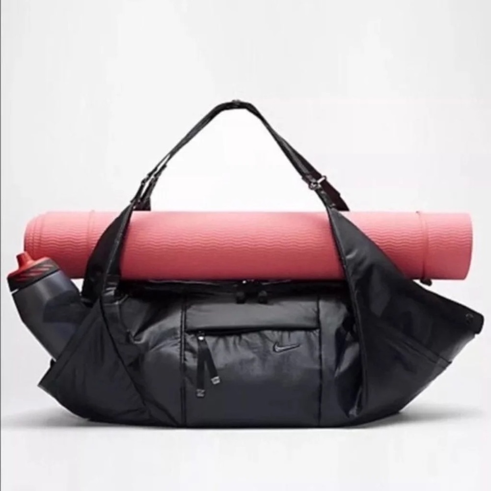 Nike Victory Gym Duffel & Tote Bag